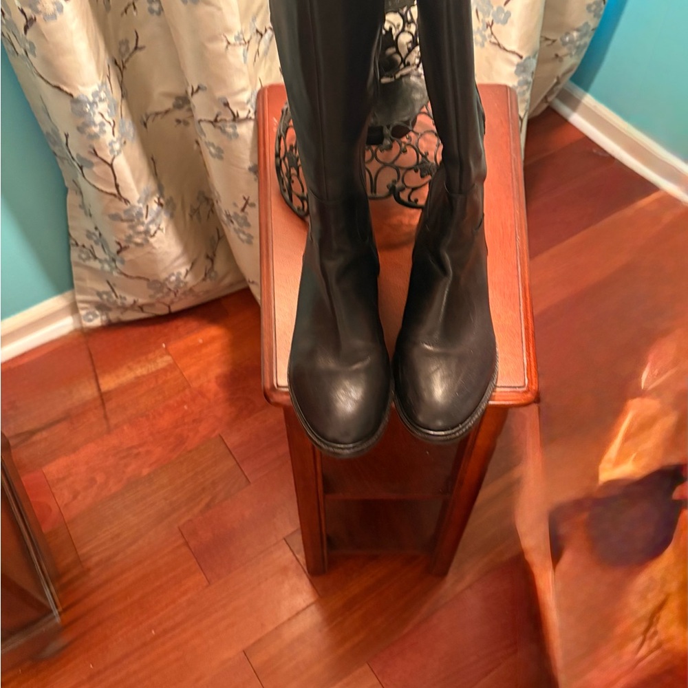 Elegant Black Women's Boots